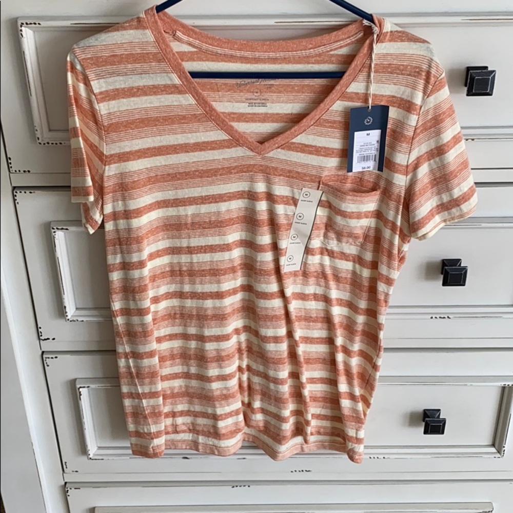 V neck tshirt